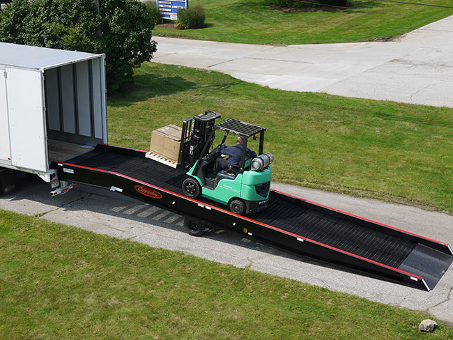 mobile-yard-ramp-with-fork-lift